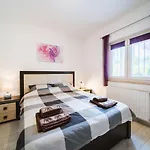 Chiara With Private Pool And Garden
