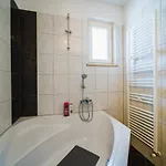 Chiara With Private Pool And Garden 别墅 *