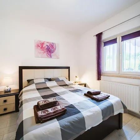 Chiara With Private Pool And Garden