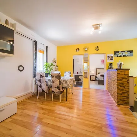 Chiara With Private Pool And Garden *