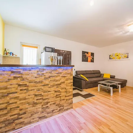 Vila Chiara With Private Pool And Garden