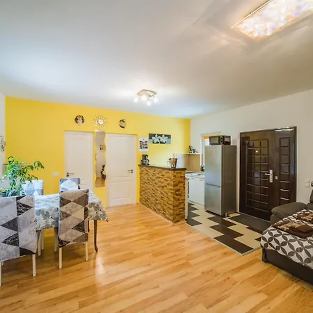 Chiara With Private Pool And Garden Vila