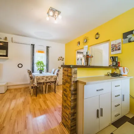 Vila Chiara With Private Pool And Garden Poreč