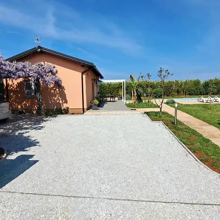 빌라 Chiara With Private Pool And Garden *