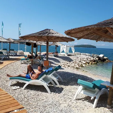 Chiara With Private Pool And Garden * Poreč