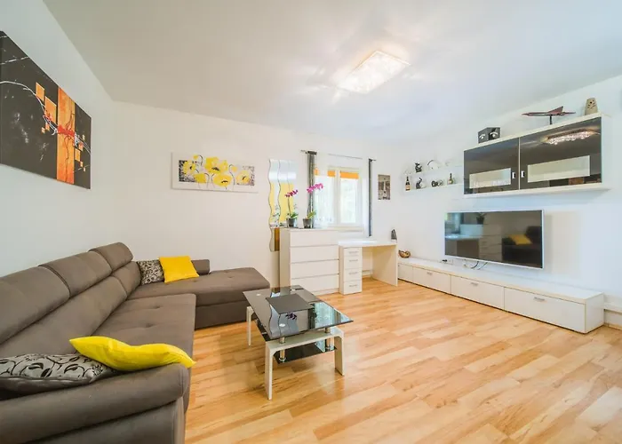 Chiara With Private Pool And Garden *