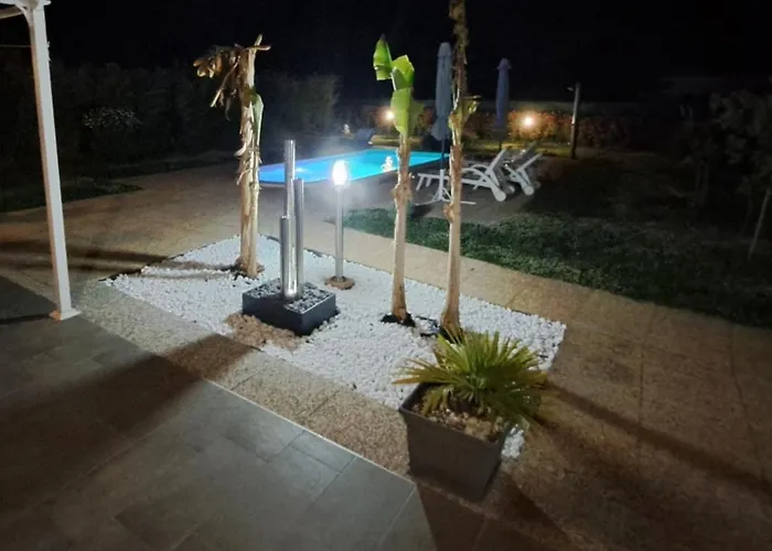 Chiara With Private Pool And Garden * 포레치